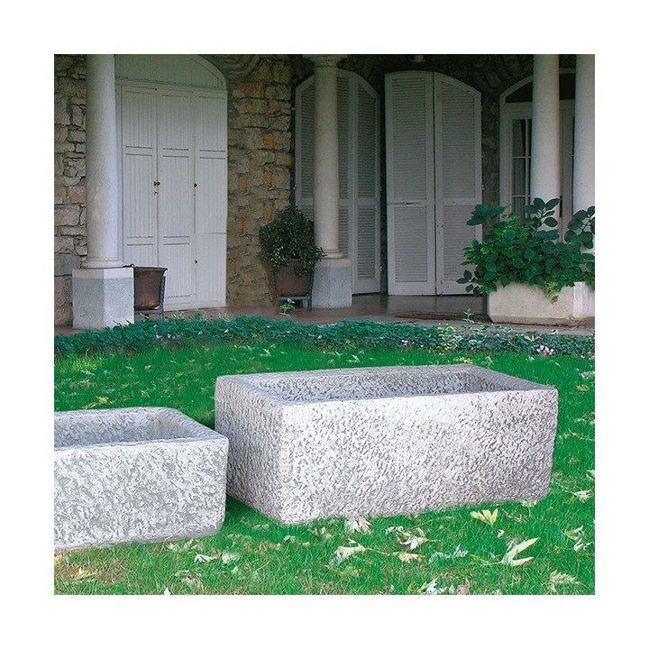 Jardinière martelée