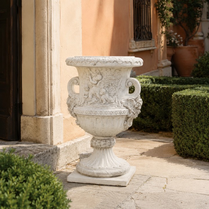 Vase mod. Borromeo