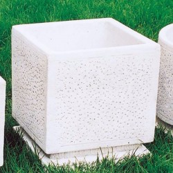 Vaso Martellinato Quadrato (grande)-arredo da giardino in pietra ricomposta