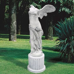 Nike di Samotracia - arredo da giardino in graniglia di marmo di Carrara