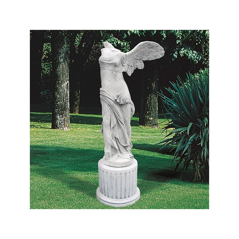 Nike di Samotracia - arredo da giardino in graniglia di marmo di Carrara