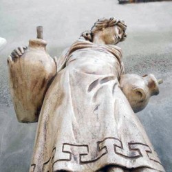 Damigella '900 - statue da giardino in graniglia di marmo di Carrara
