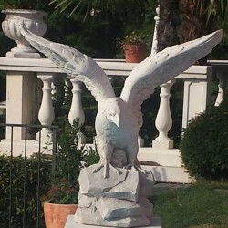 Condor - statue da giardino animali in graniglia di marmo di Carrara