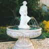 Fontana Siena, fontana da giardino funzionante in cemento bianco.