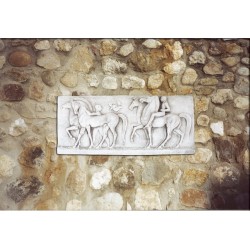 Bassorilievo Medioevo - arredo da giardino graniglia di marmo di Carrara 100% Made in Italy