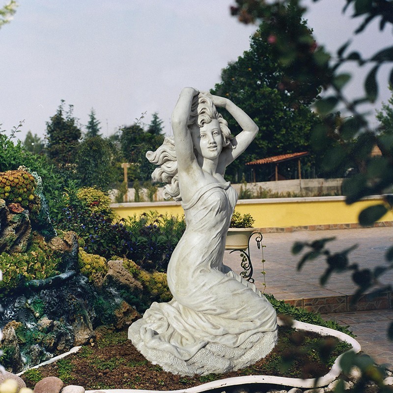Classic garden statues