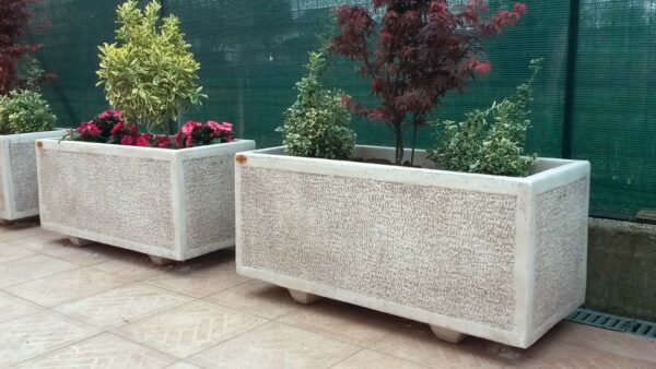 Fioriera Pietrasanta (piccola)- arredo da giardino in pietra ricomposta