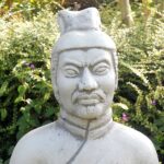 Guerriero Cinese - statue da giardino in graniglia di marmo di Carrara
