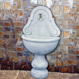 Fontana a muro Lione (grande) - fontane da giardino con rubinetto in graniglia di marmo di Carrara