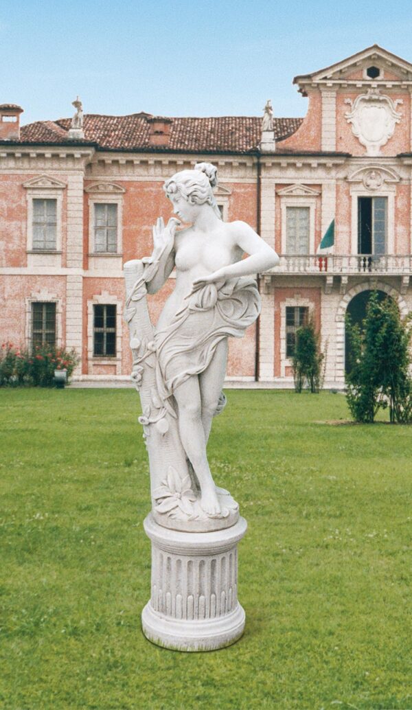 Flora - statua da giardino in pietra ricomposta 100% Made in Italy.