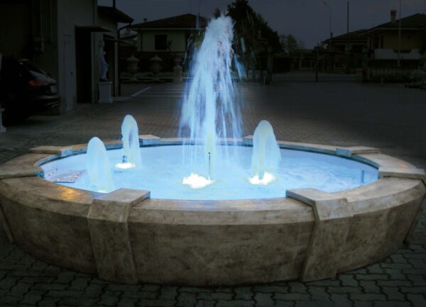 Fontana York - fontane da giardino funzionanti in graniglia di marmo di Carrara