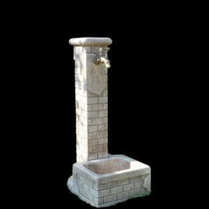 Fontanella Betty - fontane da giardino con rubinetto in graniglia di marmo di Carrara