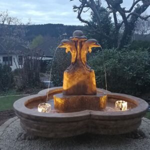 Fontana Olbia - fontane da giardino funzionanti in graniglia di marmo di Carrara