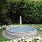 Fontana Viareggio - fontane da giardino funzionanti in cemento bianco 100% Made in Italy.